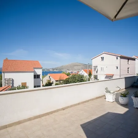 Villa Bianca Trogir Exterior photo